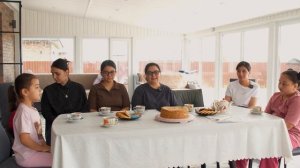 Семья из 10 человек переехала в Россию