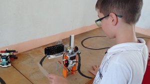 Лето и Роботы - звучит как начала захватывающей истории!