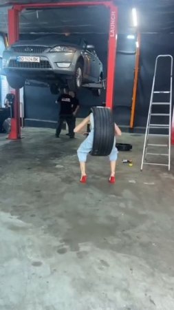 Сидела женщина скучала🤣
