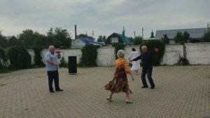 Песни из Ельца поют Елена Мухина и Юрий Бурдуков