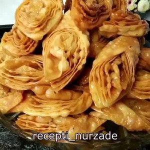 КРЫМСКАЯ МЕДОВАЯ ПАХЛАВА