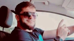 "Я пока тебя трупом не сделаю, я в этом мире жить не буду!"