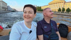 ШИКУЕМ в Питере, сняли ЯХТУ и катаемся по каналам НЕВЫ! Гуляем по НЕВСКОМУ и на ДВОРЦОВОЙ площади)