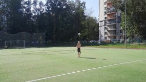 Второй день тренировки футболиста.