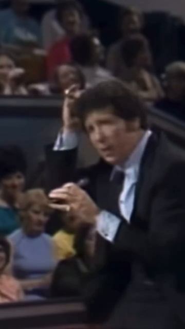 Энергичный танец
Tom Jones - Treat her right 1969г.