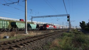 Электровоз ЭП1М-833 с пассажирским поездом №278Г Нижний Новгород - Лабытнанги, станция Толоконцево