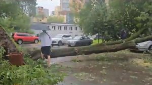 КОМЕДИЯ РОК  Нас успокаивает дождь!))
