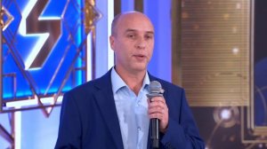 За вклад в просвещение в сфере «Наука и технологии»