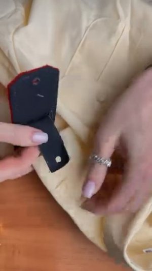 Как крепить погоны к рубашке?