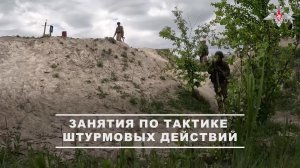 🪖 С военнослужащими штурмовых подразделений 20-й гвардейской общевойсковой армии, подписавшими к...