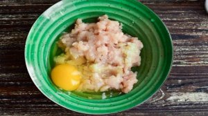 Диетические куриные котлеты на сковороде