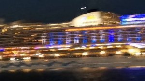 Катар вечер 2025 март круизный лайнер отправляется по маршруту 2025 март