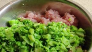 Диетические котлеты из брокколи (2 вида)