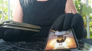 Для чего он пришел в вашу жизнь? Расклад Таро