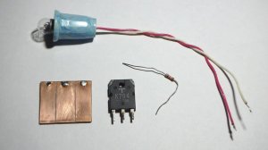 Простой опыт с MOSFET транзистором. Сенсорный выключатель.