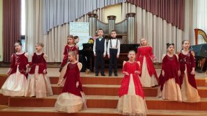 Детская песня "Синеглазая речка"