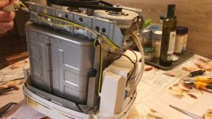 Меняю предохранитель в хлебопечке Панасоник.