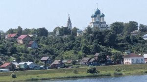 Ярмарка на левом берегу Тутаева, Борисоглебской стороне.