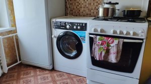 На деревенской кухне сегодня выходной, уютный дом в деревне