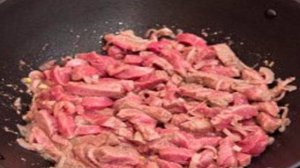 Говядина, тушенная в кокосовом молоке