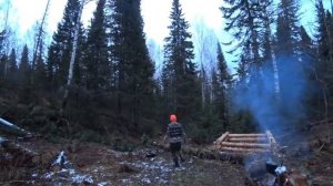 ВЕРНУЛИСЬ В РОДНУЮ ИЗБУ ЖИВЁМ 2 ДНЯ В ЛЕСУ РУБЛЮ МЕДВЕДЕУСТОЙЧИВОЕ ЗИМОВЬЁ. СУКОНКА МЕДВЕДИЦЦА