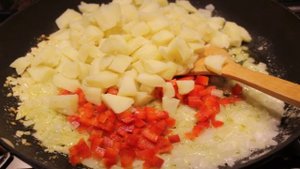 Говядина с помидорами и сыром