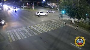 В Волгограде молодежь на незарегистрированном мотоцикле убегала от полиции. ДТП