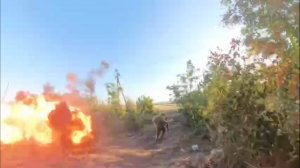 «Цел, цел, цел!»: дрон ВСУ атаковал военкора Андрея Филатова