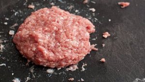 Диетические котлеты из говядины