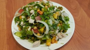 Невероятно вкусный, быстрый и полезный салат, который можно приготовить из доступных ингредиентов👌♥