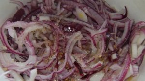 Фасолевый салат с ветчиной