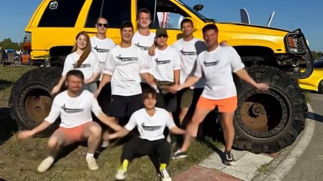 для блогера жизнь виа !!!!