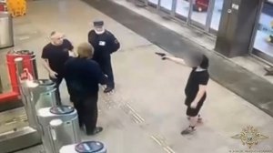 Подросток выстрелил из пневмата в сотрудника транспортной безопасности на ж/д станции в Москве