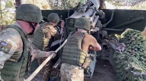 Расчет 152-мм орудия «Гиацинт-Б» бригады морской пехоты Северного флота уничтожил пункт управлен...