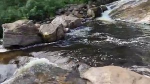 Водопад на реке Лавна — одна из уникальных природных достопримечательностей Мурманской области