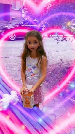 Распаковываю лабубу 😻👍👍 смотри👧👧