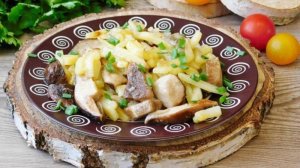 Картошка с белыми грибами жареная на сковороде