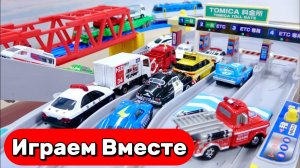 МУЛЬТИКИ ПРО МАШИНКИ ДЛЯ ДЕТЕЙ 🚗 СТРОИМ ВМЕСТЕ ГОРОД ИГРУШЕК И ЗАПУСКАЕМ МАШИНКИ