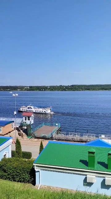 Прогулка по набережной.