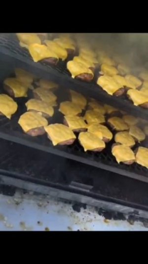 Папа Варюши ооочень вкусно готовит😍