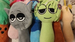 много мягких игрушек спрунки, играем с детьми в спрунки мягкие игрушки