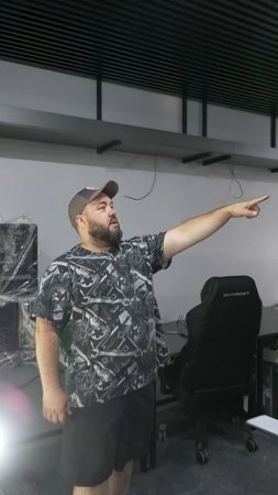 Психанул и решил построить игровой клуб с топовыми пк
