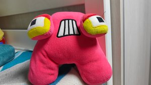мягкая игрушка буква А алфавит лор для детей наряжается под веселую музыка, детский alphabet lore