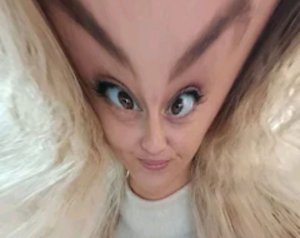 попробуй не засмиятся