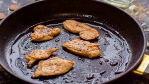 Диетический салат с куриной грудкой