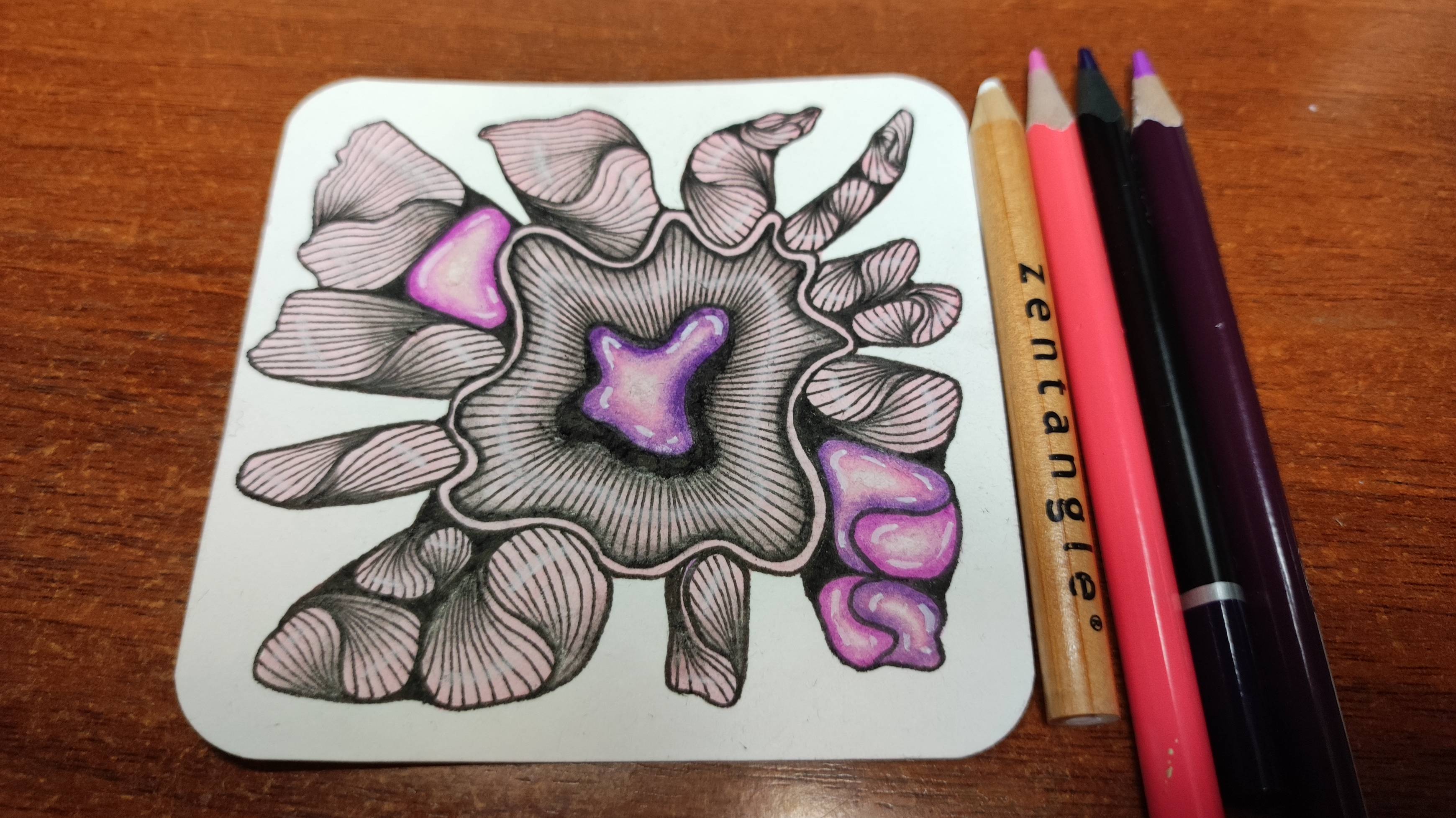 Зентангл Розовые брызги танглов с камнями смотреть онлайн