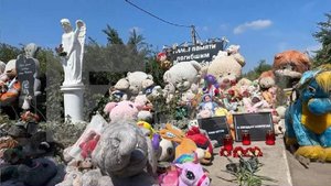 На «Аллее ангелов» в Донецке прошел День памяти погибших детей Донбасса