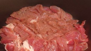 Говядина в мультиварке Редмонд