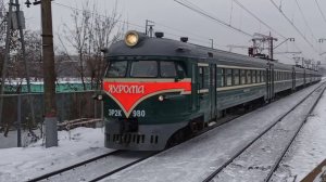 Туристический поезд ЭР2К Лахта проезжает по МЦД-1 | Электрички расписание Москва