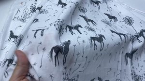 Поплин  белого цвета с принтом лошадки 14350